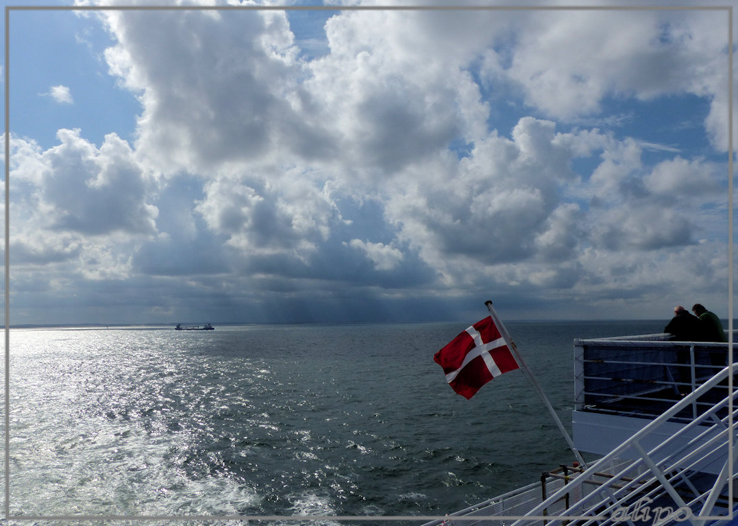 20140831_1126wolken_vlag_DFDS